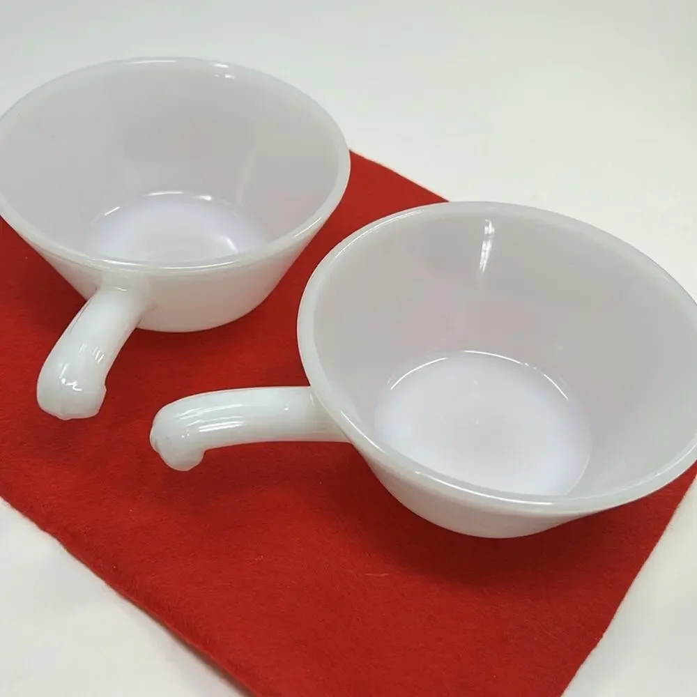 Vintage Anchor Hocking Fire King One Handle Chili Cereal Soup Bowls Set of 2